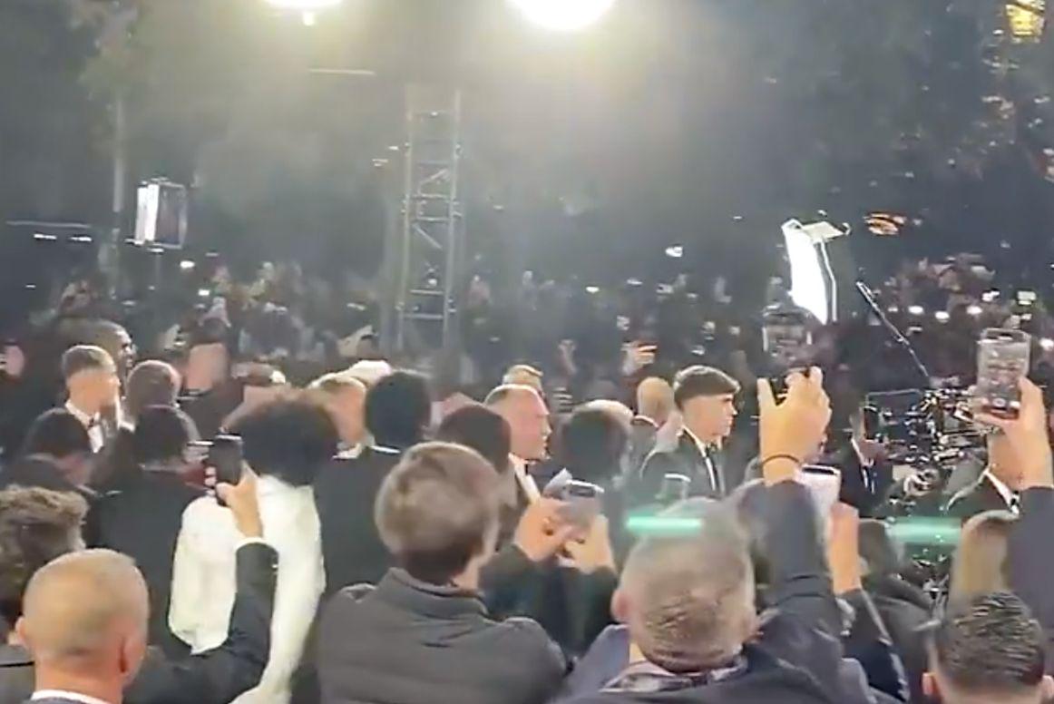 却影响了巴 却影响了巴