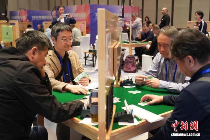 管理中心, 引近, 跨越国界的