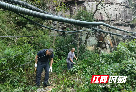 践行无痕山, 鼓励大众参, 野跑体育竞